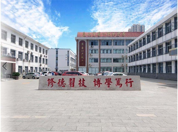 哪個(gè)學(xué)校可以學(xué)習(xí)老年服務(wù)與管理專(zhuān)業(yè)？   