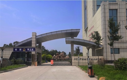  石家莊中英航空學(xué)校學(xué)費貴嗎？   