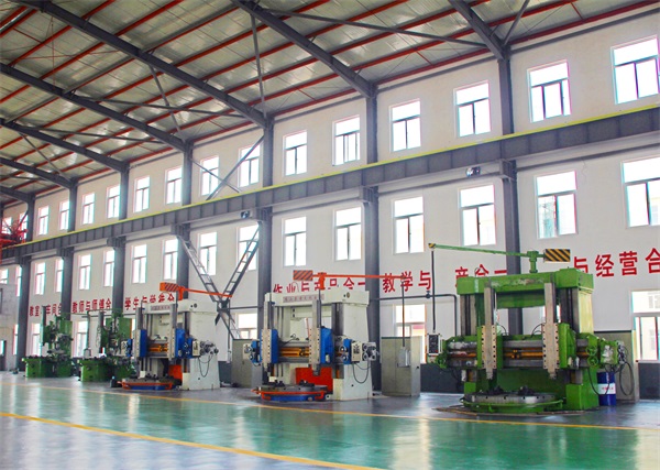 機械加工技術專業(yè)立車教學生產車間1