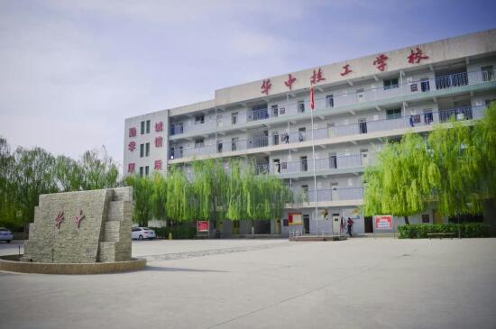 保定汽修學(xué)?？孔V嗎？